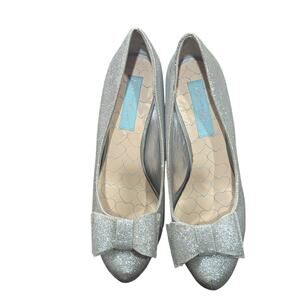 Silver glitter platform pumps w/bow detail by Betsey Johnson size  7.5B
